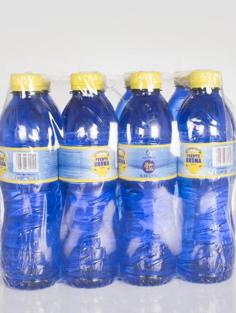 Leche Granja Flor Desnatada.  Paquete de 6 botes de 1Litro